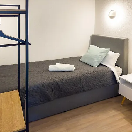 Immostay S#6 - Ferienwohnung, Wifi & Free Parking Naehe Mercedes Benz Διαμέρισμα