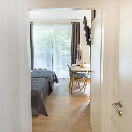 Immostay S#6 - Ferienwohnung, Wifi & Free Parking Naehe Mercedes Benz Apartman