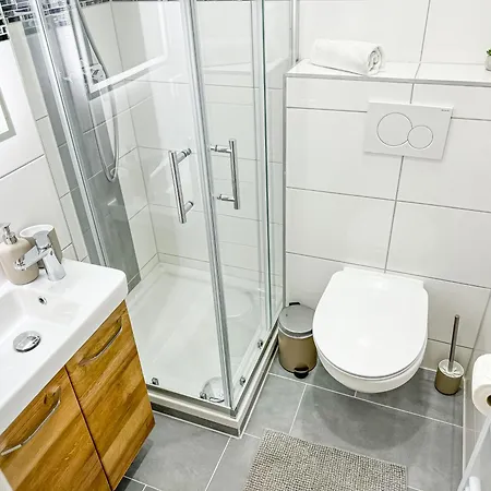 Immostay S#6 - Ferienwohnung, Wifi & Free Parking Naehe Mercedes Benz